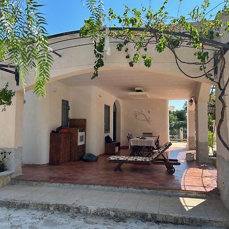 Villa Sol Invictus Est à Serranova Extérieur photo