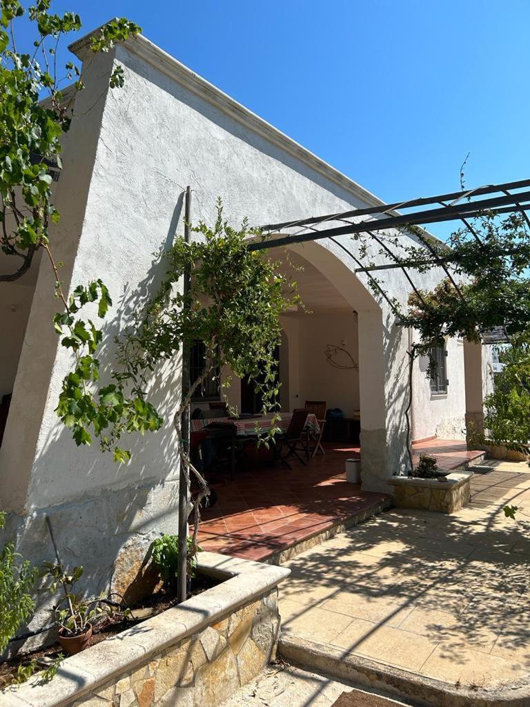 Villa Sol Invictus Est à Serranova Extérieur photo